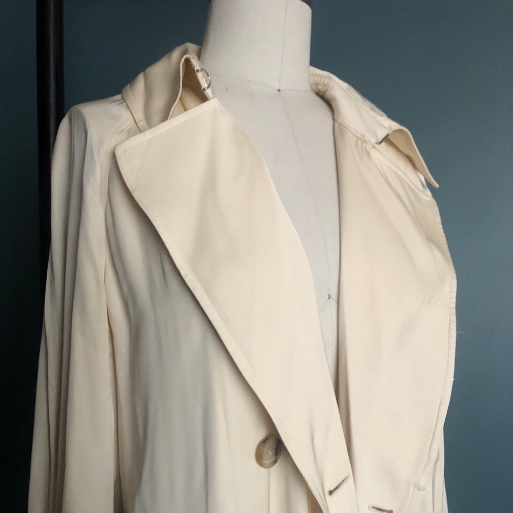 Babaton white trench coat - Picture 6 of 9